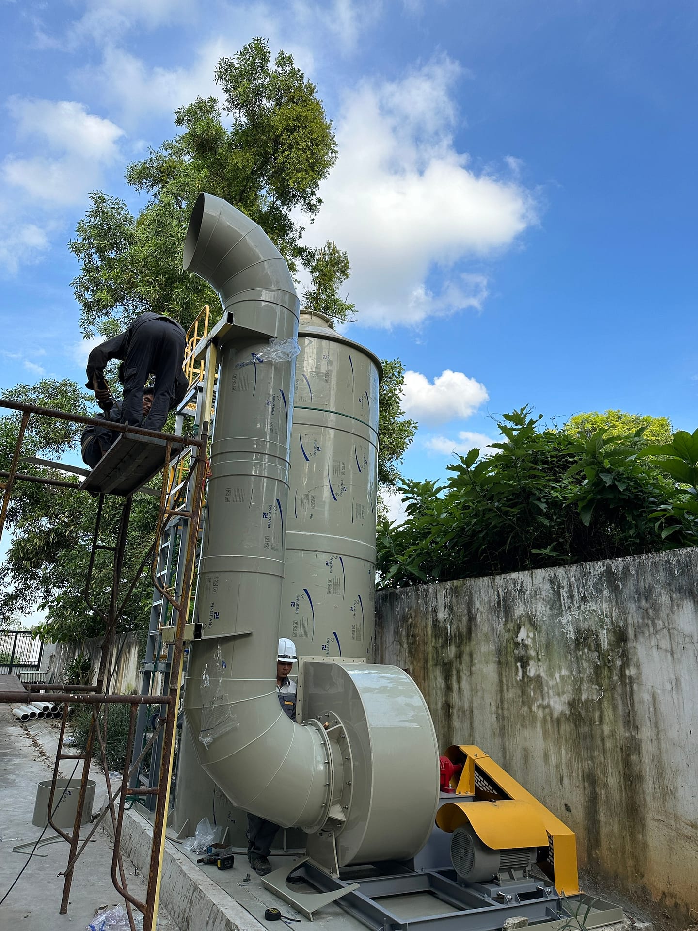 Lắp đặt hệ thống xử lý khí thải tại Công ty TNHH Thương mại Phú An Thịnh 1